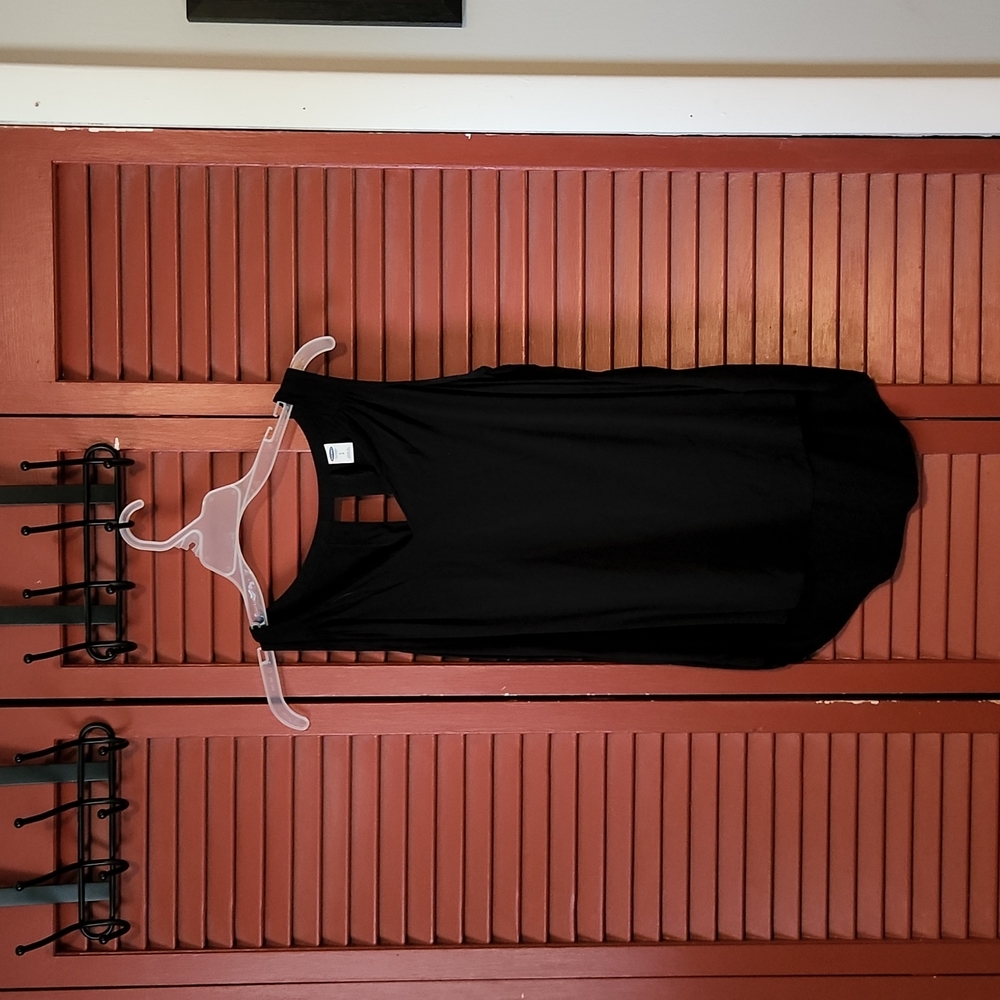 Black flowy top